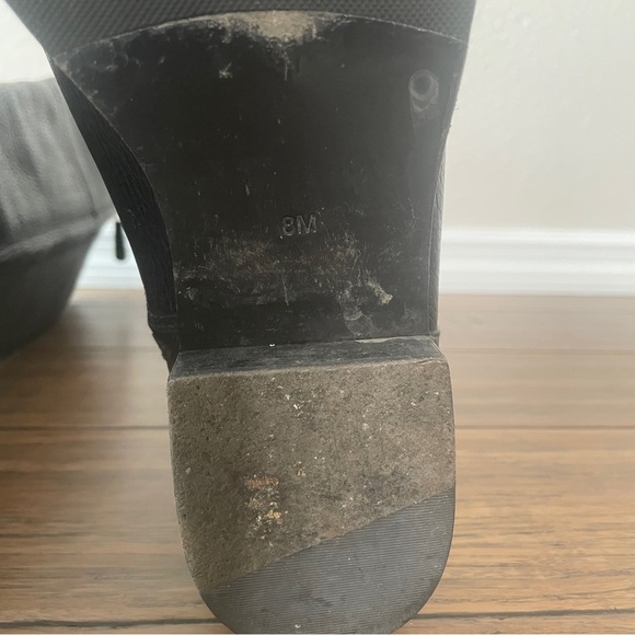 Tory Burch boots black grained leather knee high zip up boots luxury boots - Picture 8 of 16